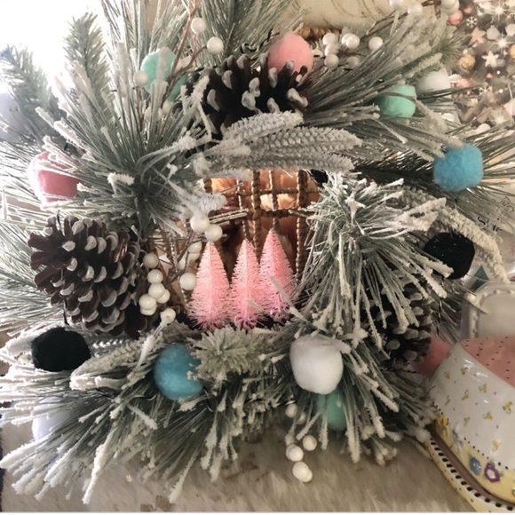 New!! Pink Christmas Tree 🎄 Santa Canvas Print - Picture 5 of 7